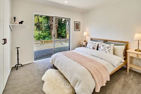 Photo of property in 39 Edgecombe Street, Newlands, Wellington, 6037