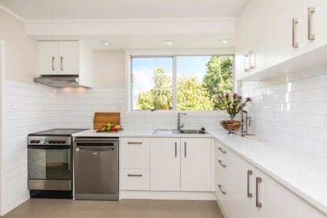 Photo of property in 44 Cardiff Road, Pakuranga, Auckland, 2010