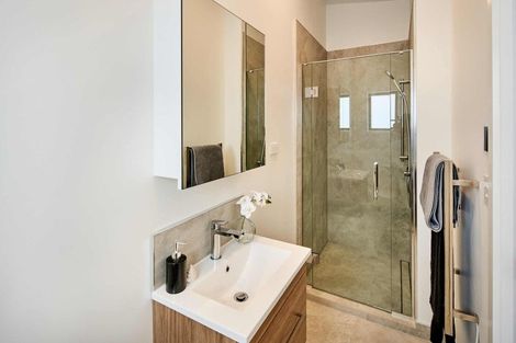 Photo of property in 8/323 Riverside Drive, Waterloo, Lower Hutt, 5011