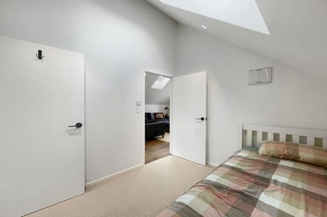 Photo of property in 42 Saxton Road, Upper Vogeltown, New Plymouth, 4371