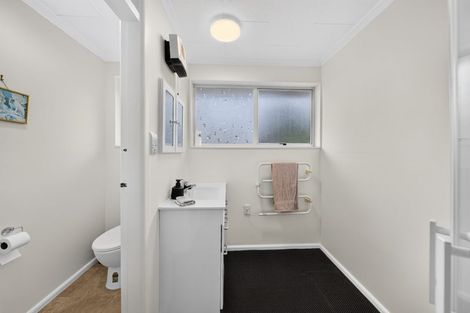 Photo of property in 30 Bayswater Crescent, Bromley, Christchurch, 8062
