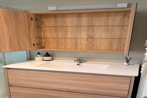 Photo of property in 25 Bejoy Rise, East Tamaki Heights, Auckland, 2016
