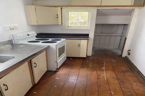 Photo of property in 10 Tennyson Street, Dannevirke, 4930