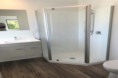 Photo of property in 12c Dawn Place, Te Atatu South, Auckland, 0610