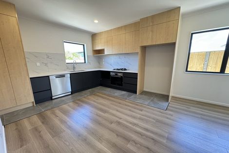 Photo of property in 22c Toru Street, Te Atatu Peninsula, Auckland, 0610