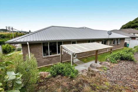 Photo of property in 37 Ainslee Street, Highlands Park, New Plymouth, 4312