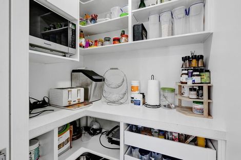 Photo of property in 93e Clemow Road, Fitzroy, New Plymouth, 4312