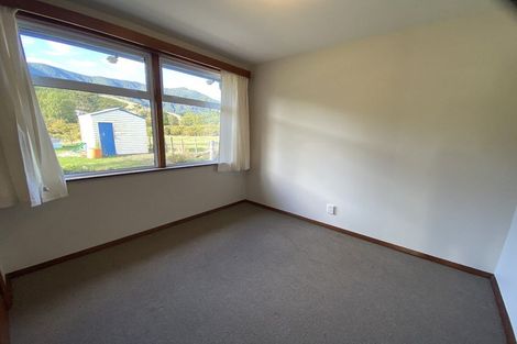 Photo of property in 224 Waikawa Road, Waikawa, Picton, 7220