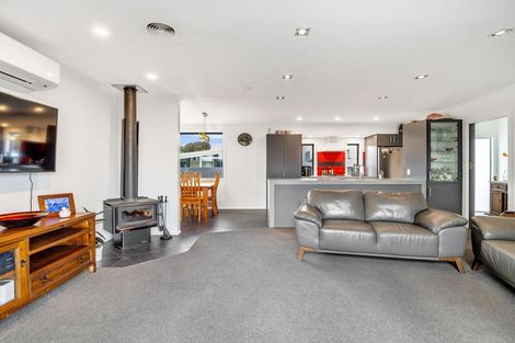 Photo of property in 61 Apollo Parade, Milson, Palmerston North, 4414