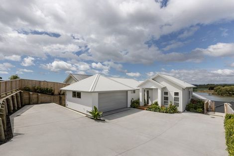 Photo of property in 26 Oyster Place, Omokoroa, 3114