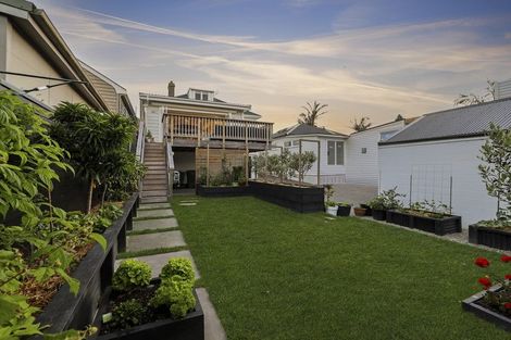 Photo of property in 15 Pompallier Terrace, Ponsonby, Auckland, 1011