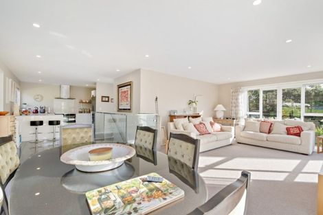 Photo of property in 20 Ocean View Road, Hatfields Beach, Orewa, 0931