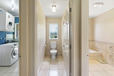 Photo of property in 82 Gary Road, Peka Peka, Otaki, 5581