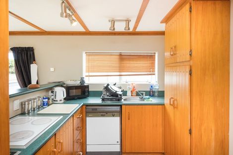 Photo of property in 67 Thomas Place, Foxton Beach, Foxton, 4815