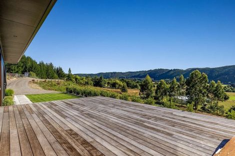 Photo of property in 64 Golf Road, Wakefield, 7025