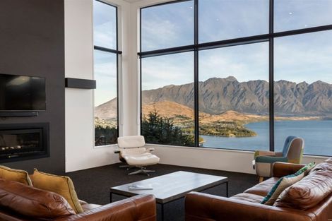 Photo of property in 9 Vanda Place, Fernhill, Queenstown, 9300