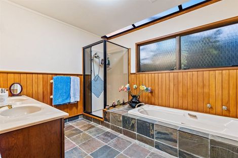 Photo of property in 1/181 Luckens Road, West Harbour, Auckland, 0618