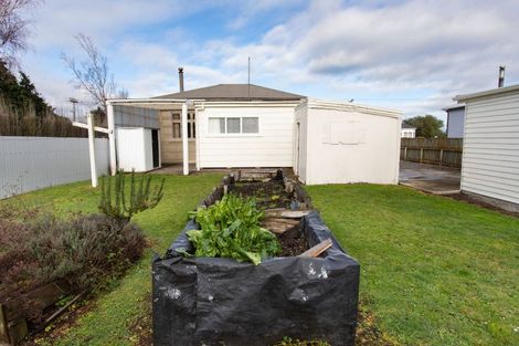 Photo of property in 18 Cole Street, Dannevirke, 4930