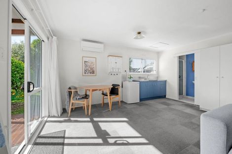 Photo of property in 2 Saint Olpherts Avenue, Hamilton East, Hamilton, 3216