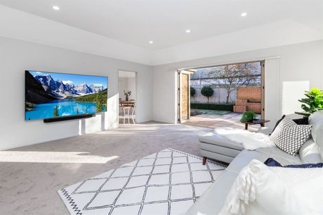 Photo of property in 152 Ilam Road, Ilam, Christchurch, 8041