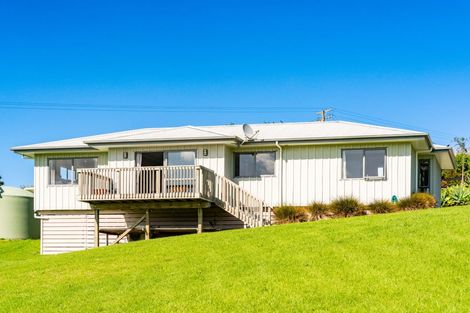 Photo of property in 11 Lupis Way, Kaiwaka, 0573
