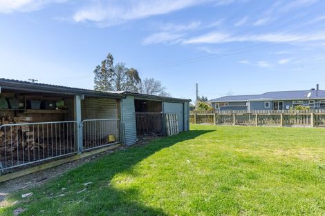 Photo of property in 1827 State Highway 2, Kiriwhakapapa, Masterton, 5881
