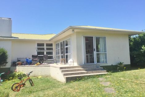 Photo of property in 46 Selwyn Crescent, College Estate, Whanganui, 4500