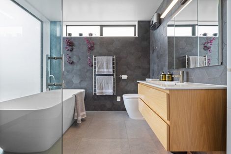 Photo of property in 22b Strowan Road, Strowan, Christchurch, 8052