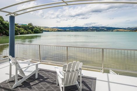 Photo of property in 85 Paremata Road, Paremata, Porirua, 5024