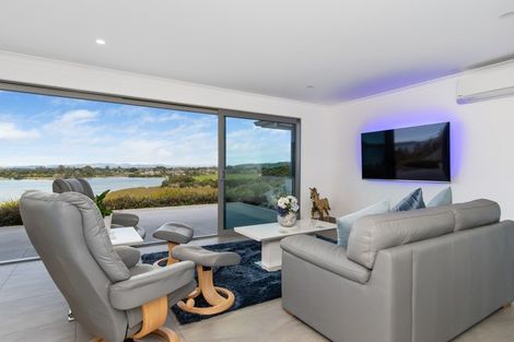 Photo of property in 10 Edmondson Lane, Omokoroa, 3114