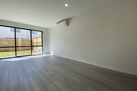 Photo of property in 49 Clay Works Lane, New Lynn, 0600