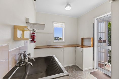 Photo of property in 43 Dorset Avenue, Westown, New Plymouth, 4310