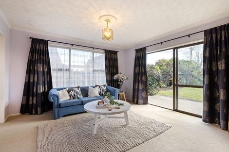 Photo of property in 121 Prestons Road, Redwood, Christchurch, 8051