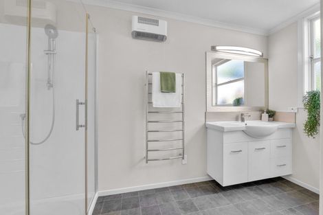 Photo of property in 568 South Road, Omata, New Plymouth, 4374