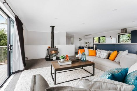 Photo of property in 32b Waipuna Grove, Welcome Bay, Tauranga, 3112