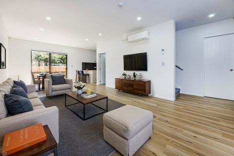 Photo of property in 1a Bennett Road, Pakuranga, Auckland, 2010