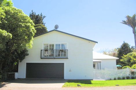 Photo of property in 10 Score Road, Inner Kaiti, Gisborne, 4010
