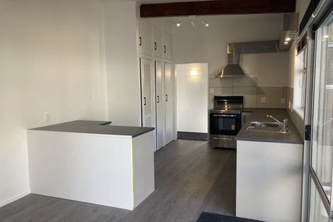 Photo of property in 52 Cascades Road, Pakuranga Heights, Auckland, 2010