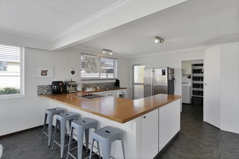 Photo of property in 35 Thomas Place, Foxton Beach, Foxton, 4815