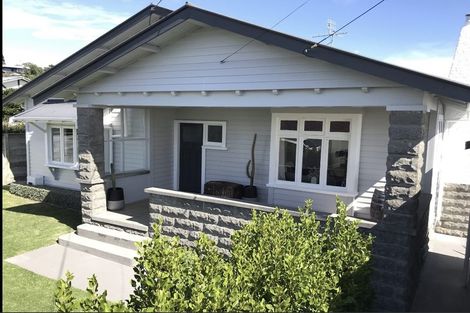 Photo of property in 76 Paynters Avenue, Strandon, New Plymouth, 4312