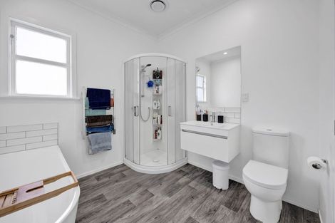 Photo of property in 18 Stanners Street, Eltham, 4322