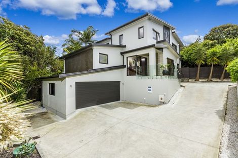 Photo of property in 2/304 Beach Road, Campbells Bay, Auckland, 0630