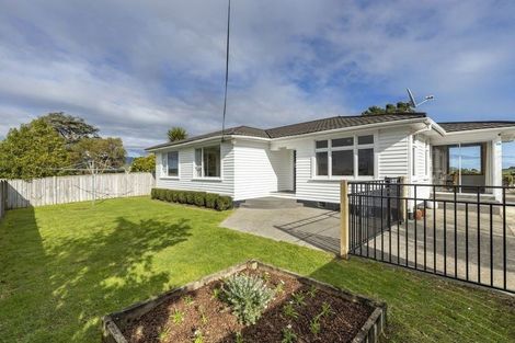 Photo of property in 106b Seaview Road, Westown, New Plymouth, 4310