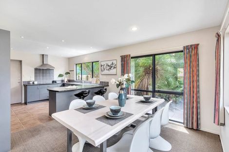 Photo of property in 16 Coventry Way, Long Bay, Auckland, 0630