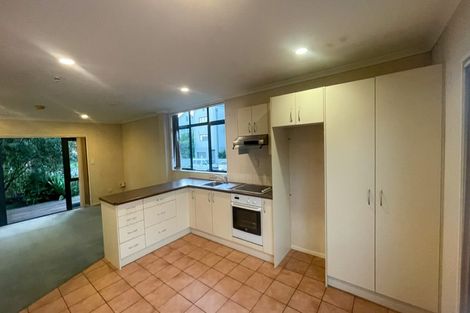 Photo of property in Tuscany Way, 22/3 Ambrico Place, New Lynn, Auckland, 0600