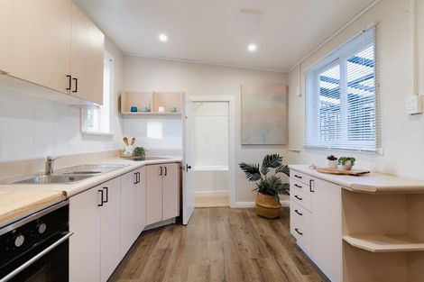 Photo of property in 6 Bathgate Street, South Dunedin, Dunedin, 9012