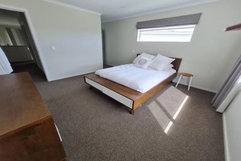 Photo of property in 7a Madeira Close, Whitby, Porirua, 5024