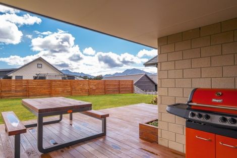 Photo of property in 6 Avalanche Place, Wanaka, 9305