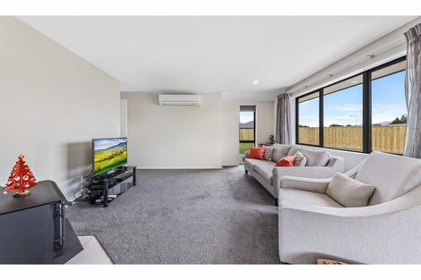 Photo of property in 14 Ruru Place, Oxford, 7430