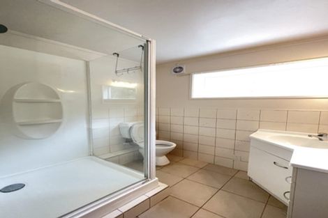 Photo of property in 211 Lake Road, Belmont, Auckland, 0622